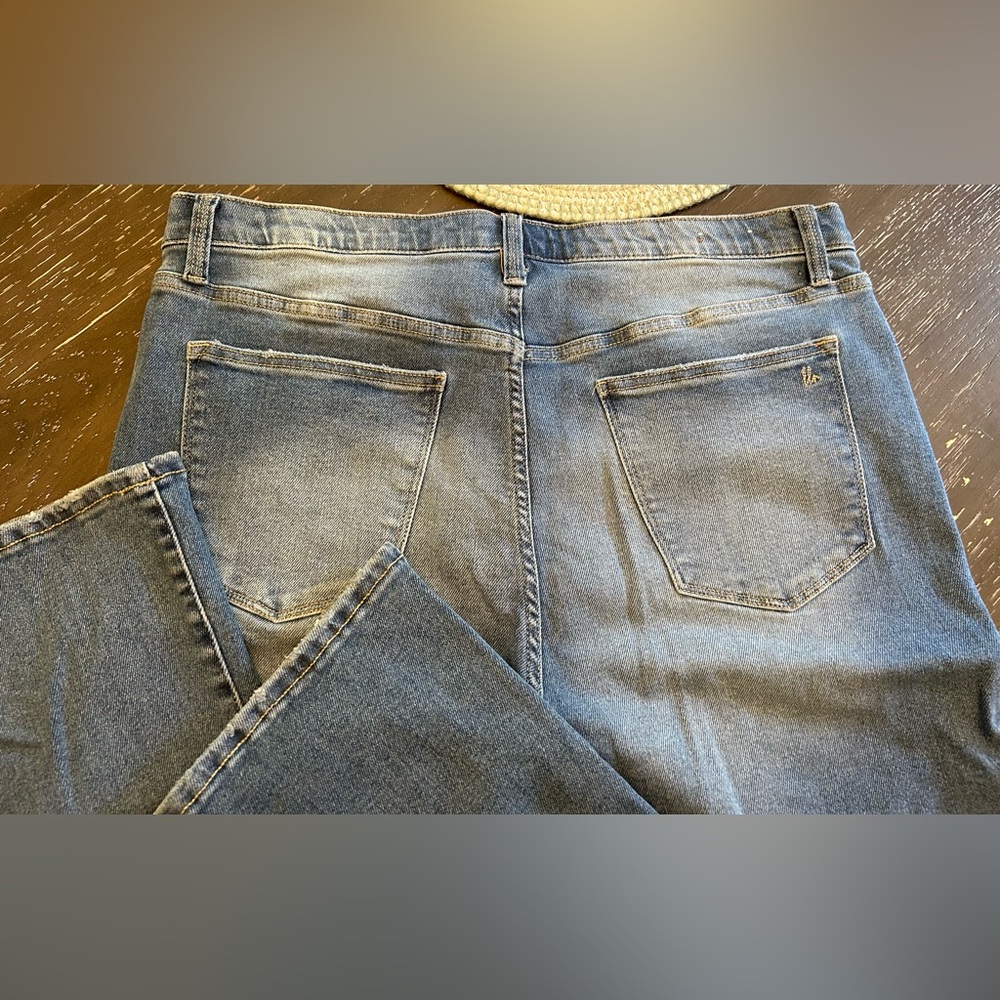 Gorgeous pair of size 34 LuLaRoe kick flare jeans. - Picture 6 of 9